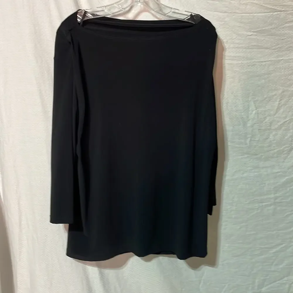 Brittany Black 2x waterfall neckline 3d flower appliqué like new tunic style